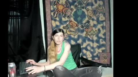 roxihazeleyes online show from July 21, 1:17 am