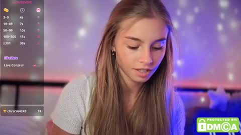 Snapshot of roxxxie_reid chatting on October 19, 8:44 pm Roxieex ABBY online show from October 19, 8:44 pm