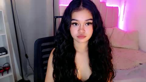 roxxy_blossom online show from November 18, 6:36 am