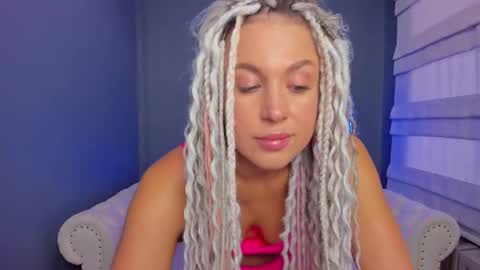 Roxy online show from March 6, 1:58 am