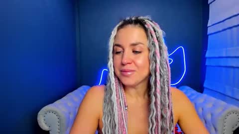 Roxy online show from December 1, 1:31 am