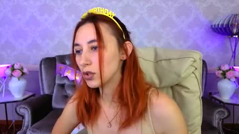 Snapshot of roxy_rayy chatting on October 5, 1:05 pm roxy_rayy online show from October 5, 1:05 pm