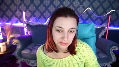 Snapshot of roxy_rayy chatting on February 13, 4:32 am roxy_rayy online show from February 13, 4:32 am