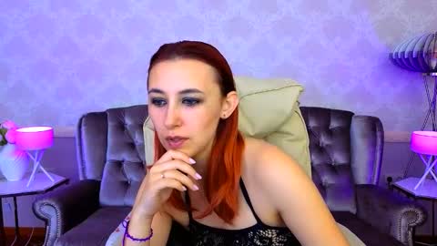 Snapshot of roxy_rayy chatting on September 21, 12:59 pm roxy_rayy online show from September 21, 12:59 pm