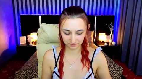 Snapshot of roxy_rayy chatting on October 15, 1:14 pm roxy_rayy online show from October 15, 1:14 pm