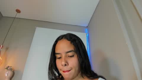 roxy_stone1 online show from June 16, 7:26 pm