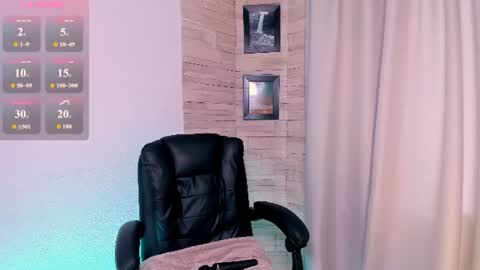 Roxy follow me online show from August 2, 12:41 pm