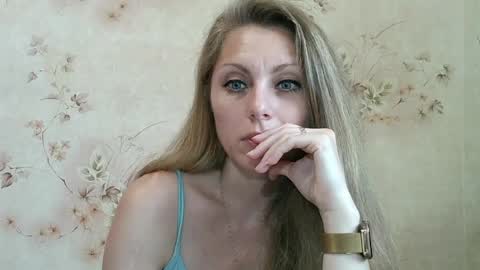 roxyfox18x01 online show from June 27, 10:49 am
