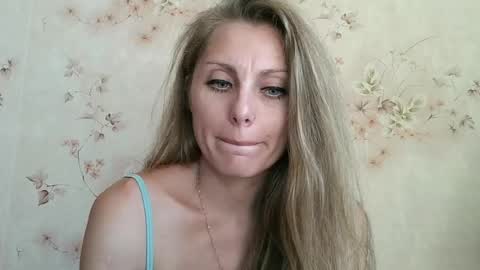 roxyfox18x01 online show from July 28, 1:32 pm