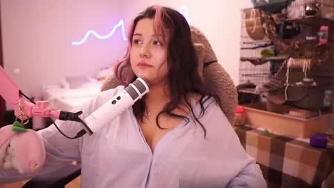 roxysuh online show from September 29, 7:46 am