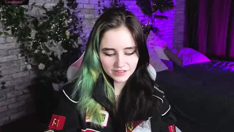 Ilona online show from March 14, 9:05 pm