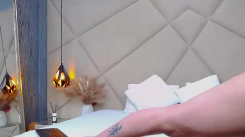 Snapshot of rubyluxee chatting on February 27, 6:07 am Ruby Luxe online show from February 27, 6:07 am