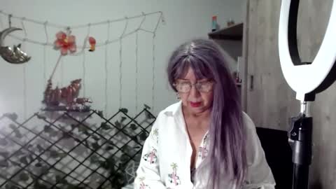 ruth_blue21 online show from February 27, 10:42 pm