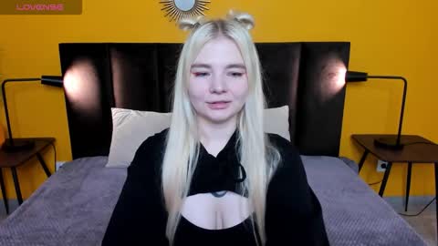 ruthbryant online show from October 10, 1:10 am