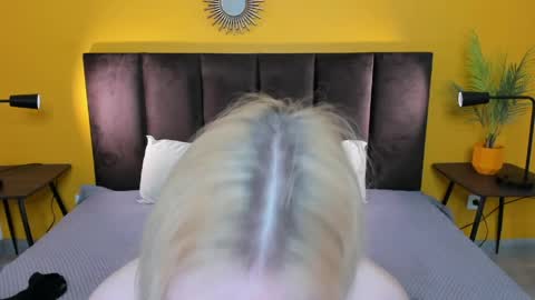 ruthbryant online show from May 16, 1:19 am