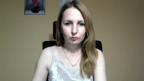 Ruth online show from June 10, 7:45 pm