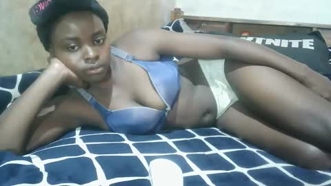 ruu_prettygal online show from February 25, 9:30 am