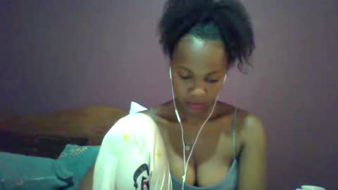 Snapshot of rycie chatting on October 24, 7:15 am Rycie online show from October 24, 7:15 am