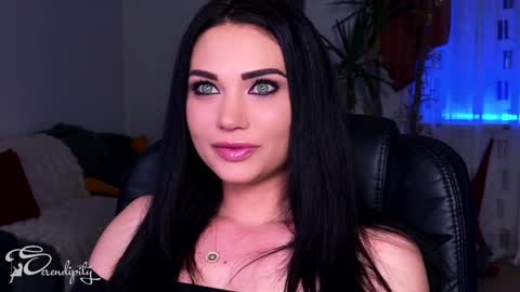 Y      online show from February 4, 9:41 pm