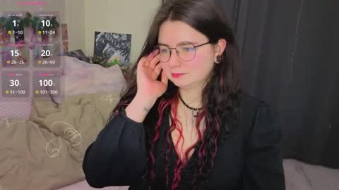 Kate online show from May 18, 9:10 pm