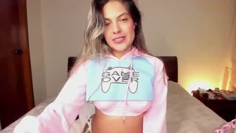 Leslie Beltrn online show from July 12, 12:11 am