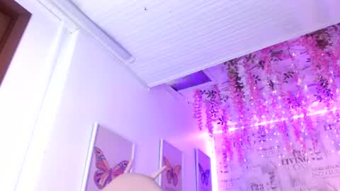 1 online show from May 4, 12:09 pm
