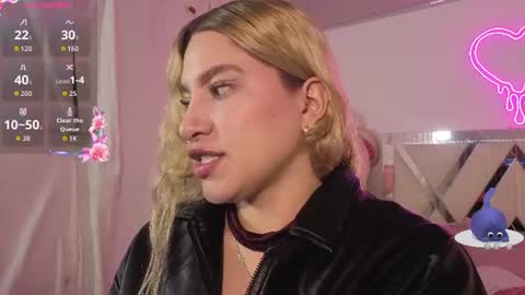 saaya_tay online show from June 13, 3:26 am