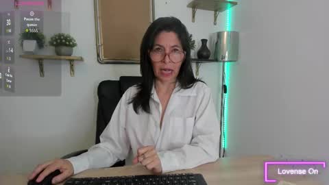 Snapshot of sabinadeluxe_cg chatting on October 11, 2:53 pm sabinadeluxe_cg online show from October 11, 2:53 pm