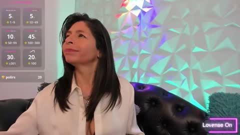 Snapshot of sabinadeluxe_cg chatting on October 17, 5:49 pm sabinadeluxe_cg online show from October 17, 5:49 pm