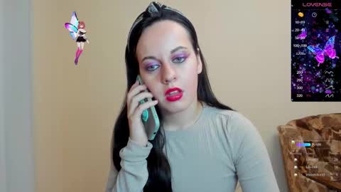 Snapshot of sabrina_tin chatting on October 7, 5:06 pm sabrina_tin online show from October 7, 5:06 pm