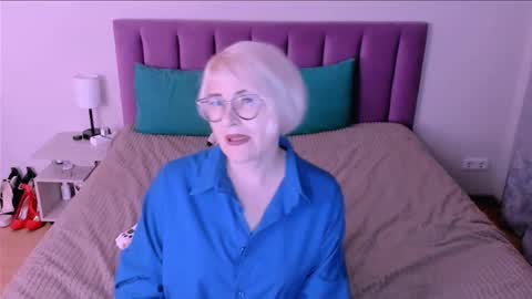 Sabrina MacMarren online show from September 12, 6:26 pm