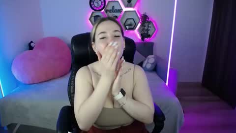 Sabrina Violet online show from February 2, 9:19 am