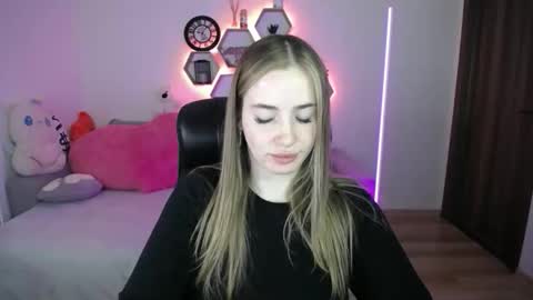 Sabrina Violet online show from May 3, 8:07 am