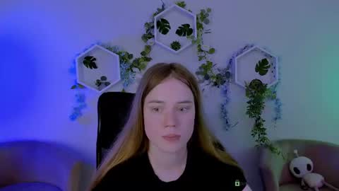 your best girl online show from July 27, 8:44 am