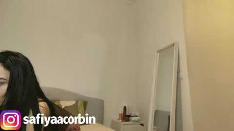 safiya_corbin online show from July 10, 12:01 am