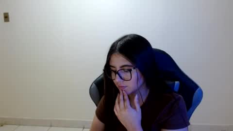 Sahaliefox  online show from July 23, 10:29 pm