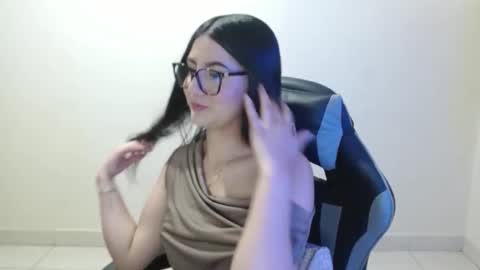 Sahaliefox  online show from February 13, 3:57 pm