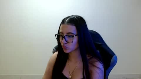 Sahaliefox  online show from July 7, 11:29 pm