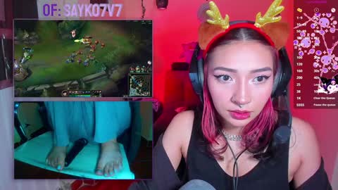Snapshot of saiko7w7 chatting on December 21, 1:04 am OF 15 off - online show from December 21, 1:04 am