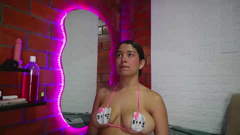 sainix_ online show from October 31, 10:03 pm