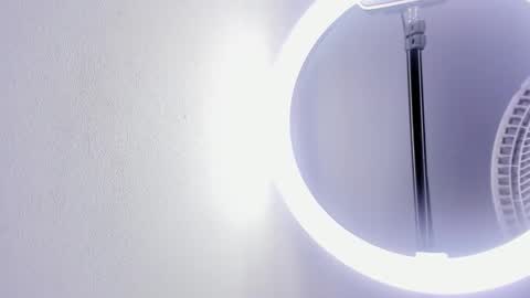 Sakura Moss online show from December 4, 6:37 am