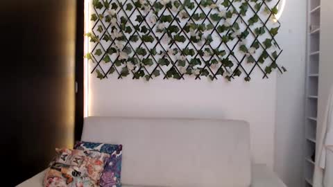 Snapshot of salome_010 chatting on September 9, 9:03 pm Salome online show from September 9, 9:03 pm