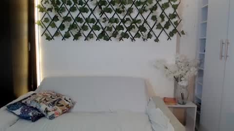 Snapshot of salome_010 chatting on October 2, 3:28 pm Salome online show from October 2, 3:28 pm