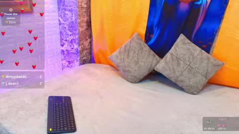 salome_cruxx online show from October 17, 12:41 pm