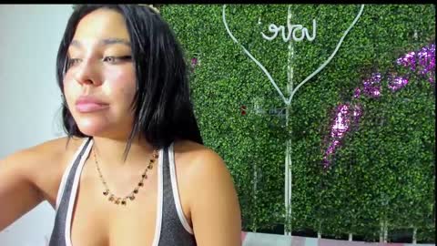 Snapshot of salome_domi chatting on February 2, 8:19 pm salome online show from February 2, 8:19 pm