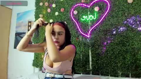 Snapshot of salome_domi chatting on December 13, 7:10 pm salome online show from December 13, 7:10 pm
