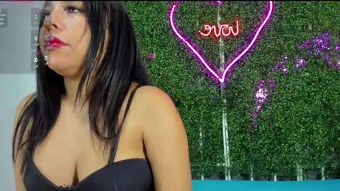 Snapshot of salome_domi chatting on March 2, 6:24 pm salome online show from March 2, 6:24 pm