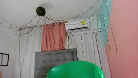 Snapshot of salome_domi chatting on September 10, 8:31 pm salome online show from September 10, 8:31 pm