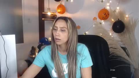 salome_drasin online show from November 3, 10:36 pm