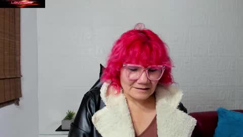 Snapshot of salomee_diazz chatting on February 17, 9:10 pm Salomee diazz online show from February 17, 9:10 pm
